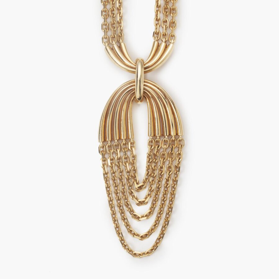 Een geelgouden collier; draagbaar als lang collier, als kort collier met armband, met of zonder hanger of de hanger apart. Van Cleef & Arpels, Parijs, ca 1970.